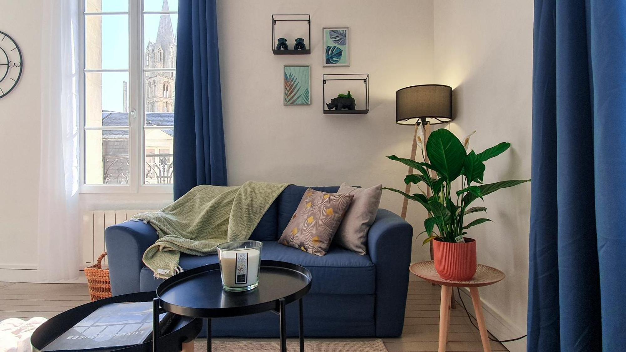 Charming Studio With View Of The Abbaye-Aux-Hommes Caen Oda fotoğraf